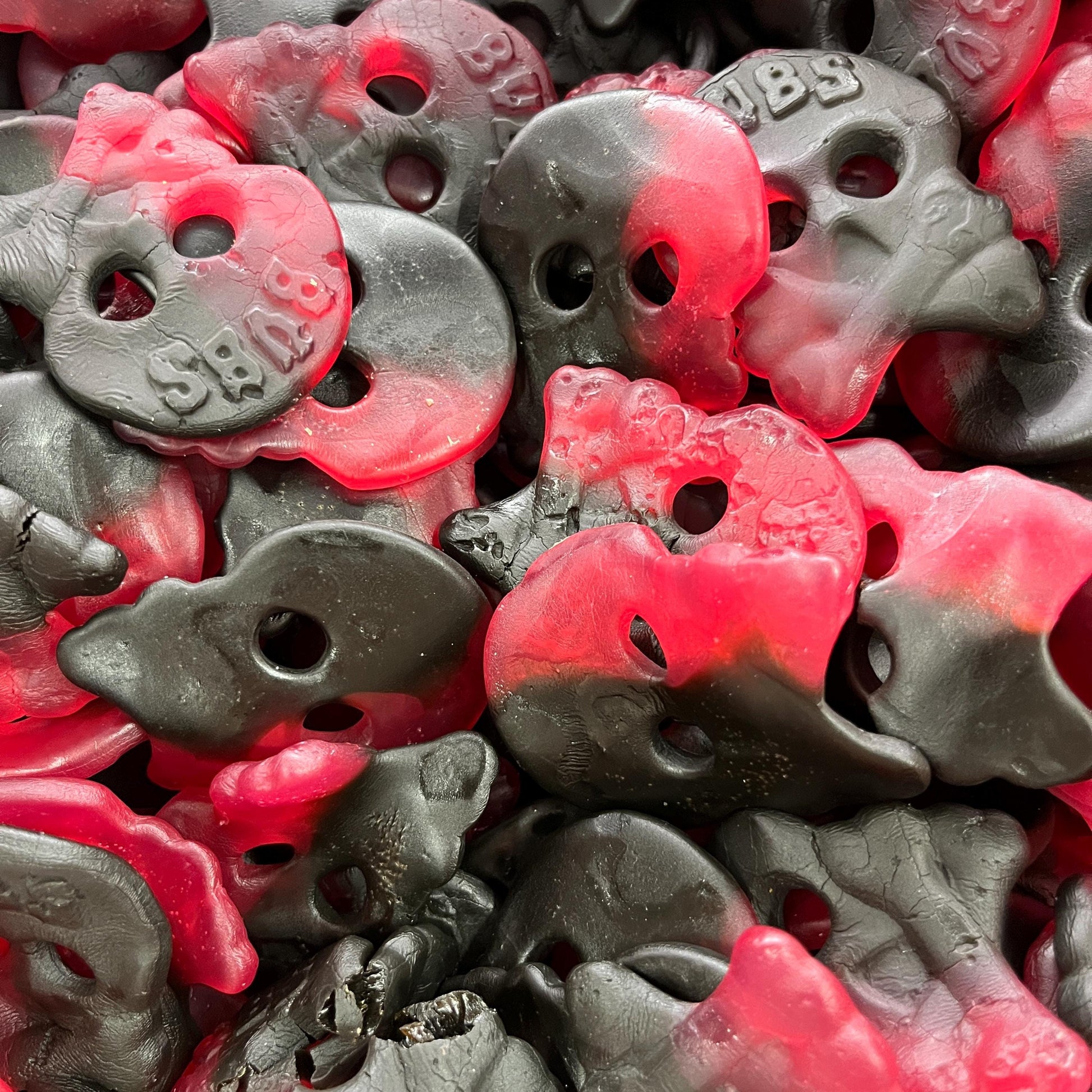 BUBS Raspberry Licorice Skulls – Large Swedish Pick & Mix – authentic Swedish pick & mix candy, imported from Scandinavia